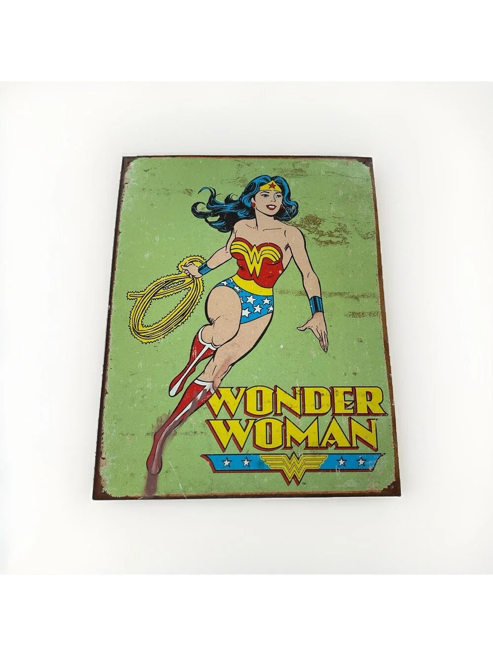 VTG TIN SIGN WONDER WOMAN TM & DC MARVEL MADE IN USA DESPERATE ENT.  # 1642